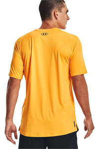 Under Armour camiseta fitness hombre UA RUSH ENERGY SS vista trasera