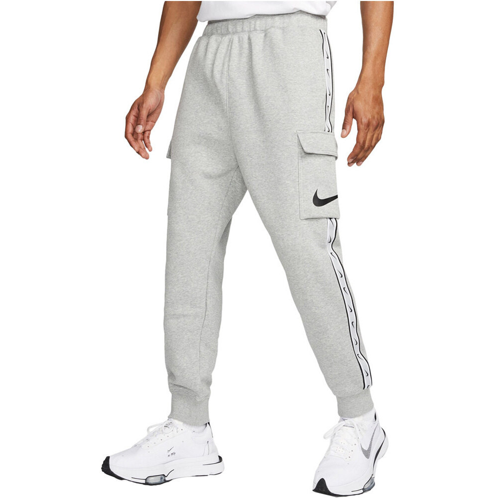 Nike pantalón hombre NSW REPEAT SW FLC CARGO PANT vista frontal