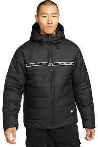 Nike chaquetas hombre REPEAT SYN FILL JKT vista frontal