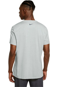 Nike camiseta fitness hombre NY DF SS CORE vista trasera