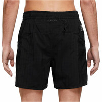 Nike pantalón corto fitness hombre DFADV AXIS SHORT vista trasera