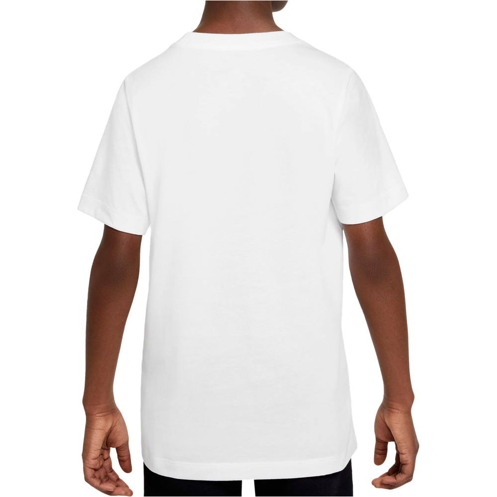 Nike camiseta manga corta niño NSW TEE BOXY PATCH 2 FA22 03