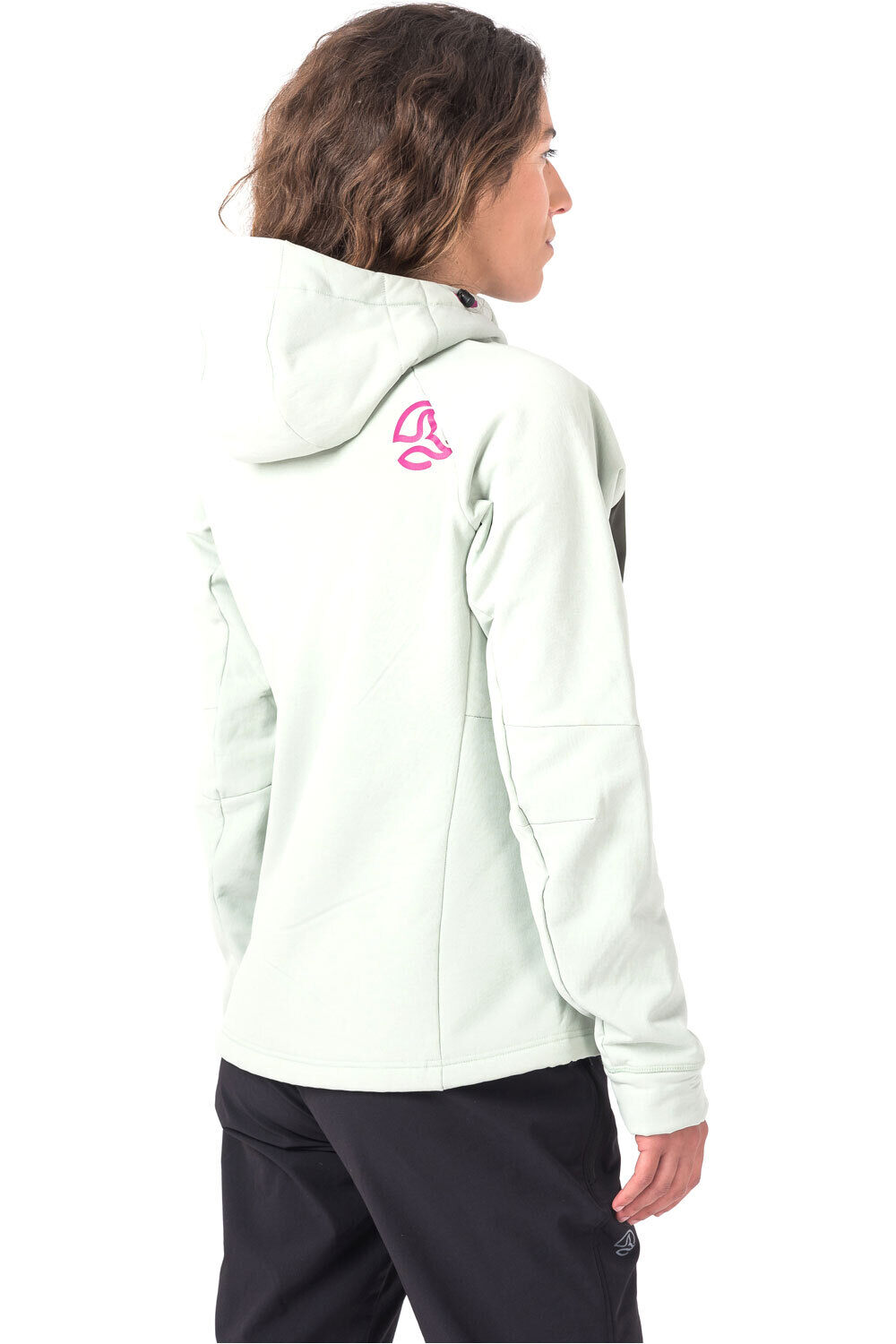 Ternua chaqueta softshell mujer LEKKAHARD HOOD 2.0 JKT vista detalle