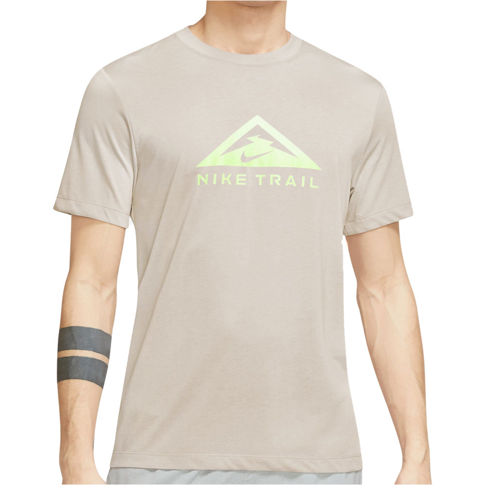 Nike camisetas trail running manga corta hombre DF TEE DB TRAIL vista detalle