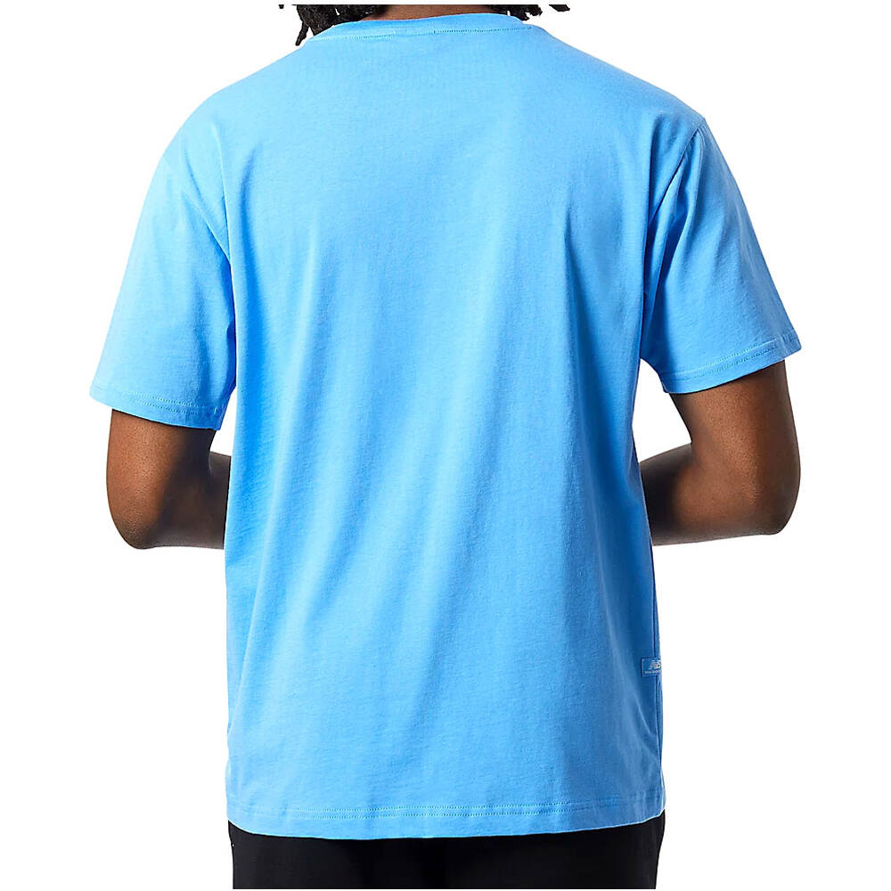 New Balance camiseta manga corta hombre ESSENTIALS GRAPHIC vista trasera