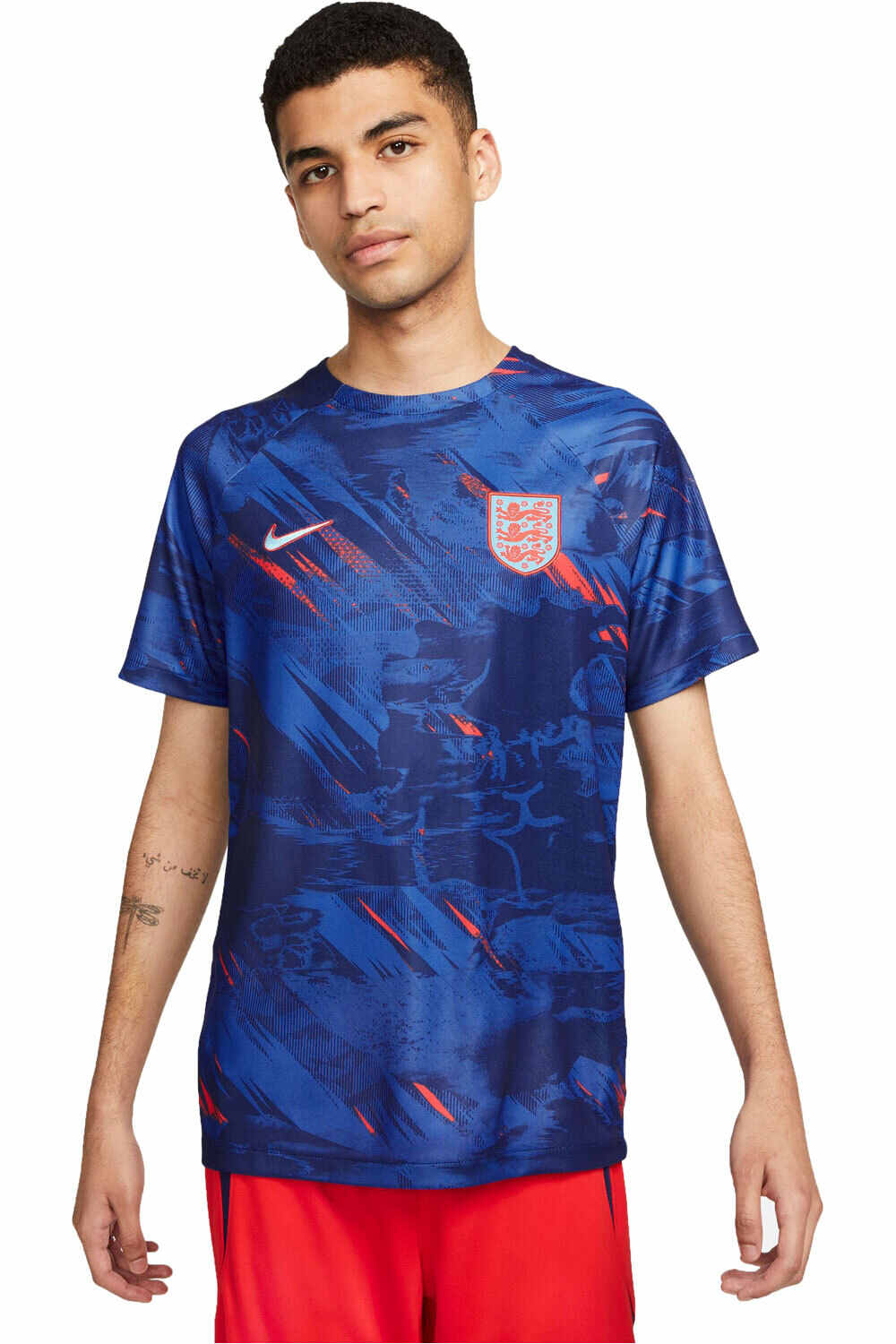 Nike camiseta de fútbol oficiales CAMISETA CALENTAMIENTO INGLATERRA 2022 vista frontal