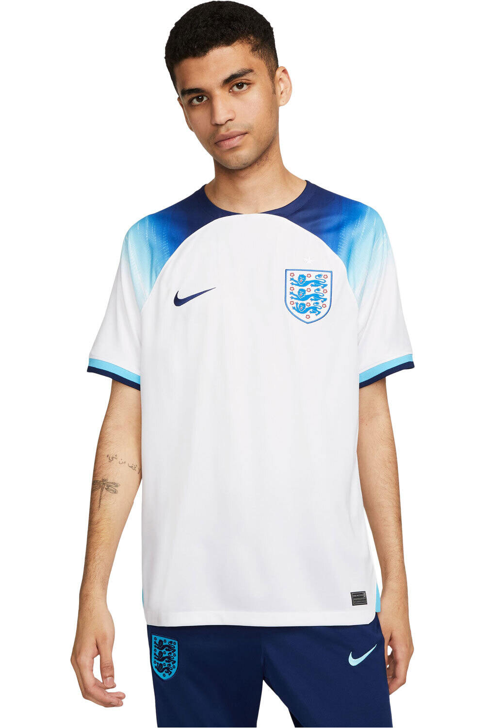 Nike camiseta de fútbol oficiales CAMISETA INGLATERRA PRIMERA EQUIPACION 2022 vista frontal