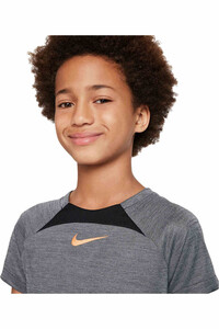 Nike camisetas entrenamiento futbol manga corta niño ACADEMY TOP vista detalle