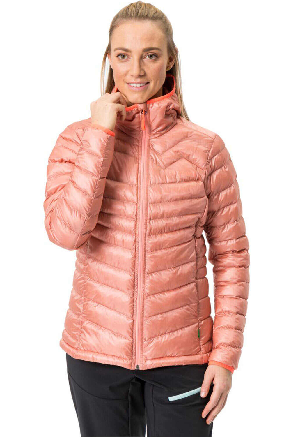 Vaude chaqueta outdoor mujer BATURA HOODED INSULATION vista frontal