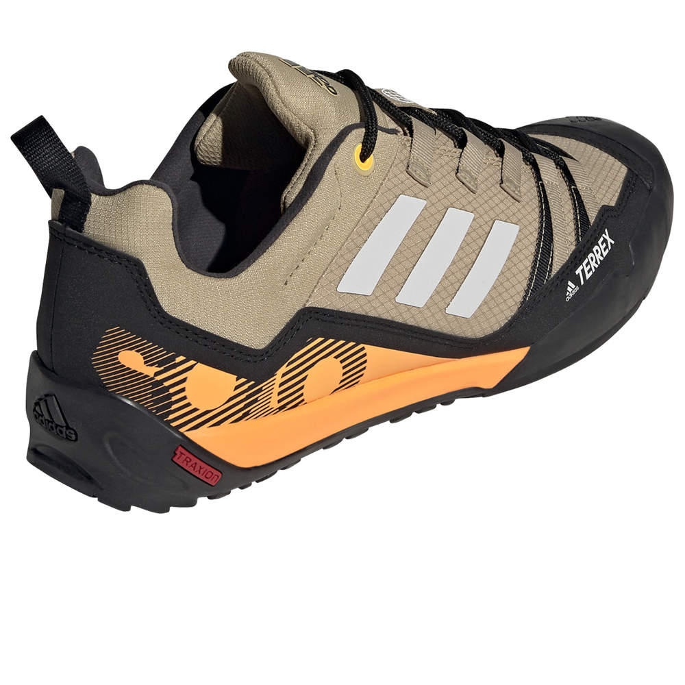 adidas zapatilla trekking hombre Terrex Swift Solo Approach vista trasera