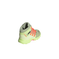 adidas zapatilla multideporte bebe Terrex Mid GORE-TEX vista trasera