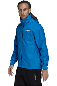 adidas chaqueta impermeable hombre Terrex Multi RAIN.RDY Primegreen Two-Layer impermeable vista frontal