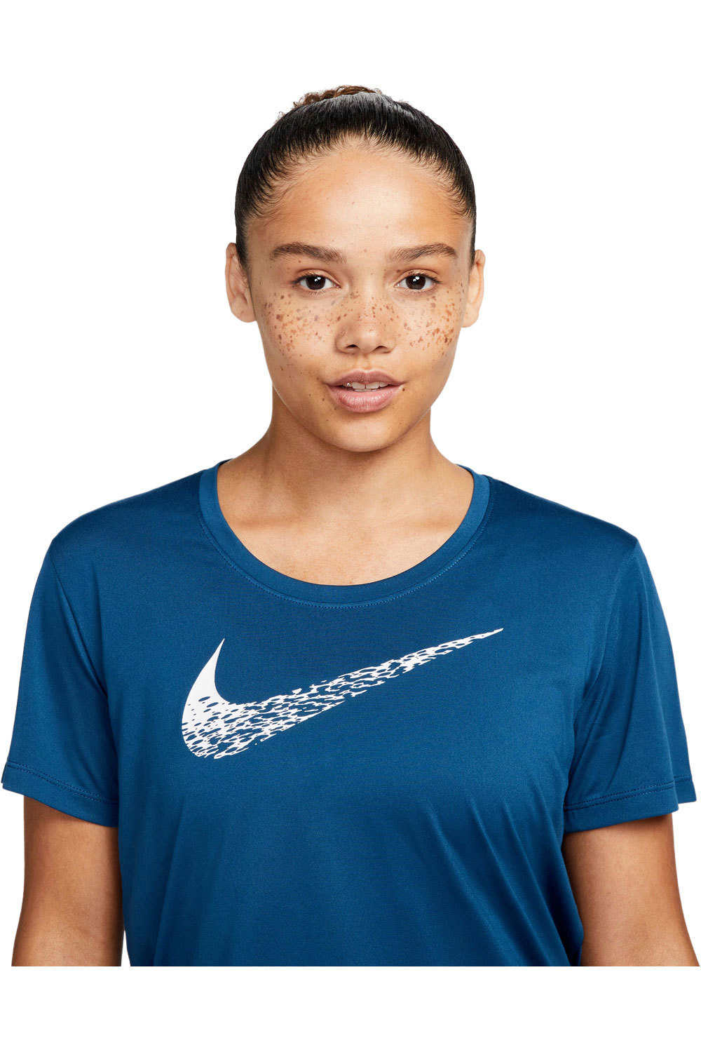 Nike camiseta entrenamiento manga corta mujer SWOOSH RUN SS TOP vista detalle