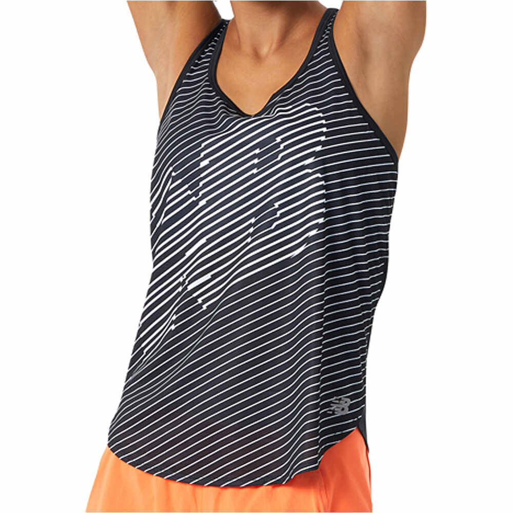 New Balance camiseta técnica tirantes mujer Printed Accelerate Tank vista detalle