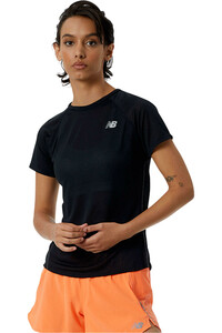 New Balance camiseta entrenamiento manga corta mujer Impact Run Short Sleeve vista frontal