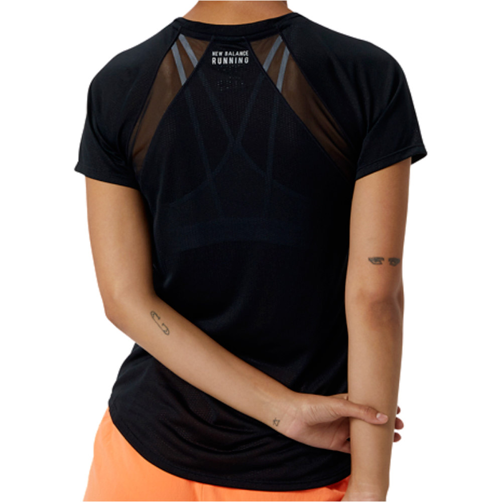 New Balance camiseta entrenamiento manga corta mujer Impact Run Short Sleeve 05