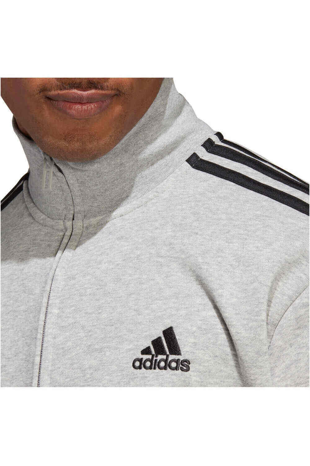 adidas chándal hombre Sportswear Basic 3 bandas French Terry vista detalle