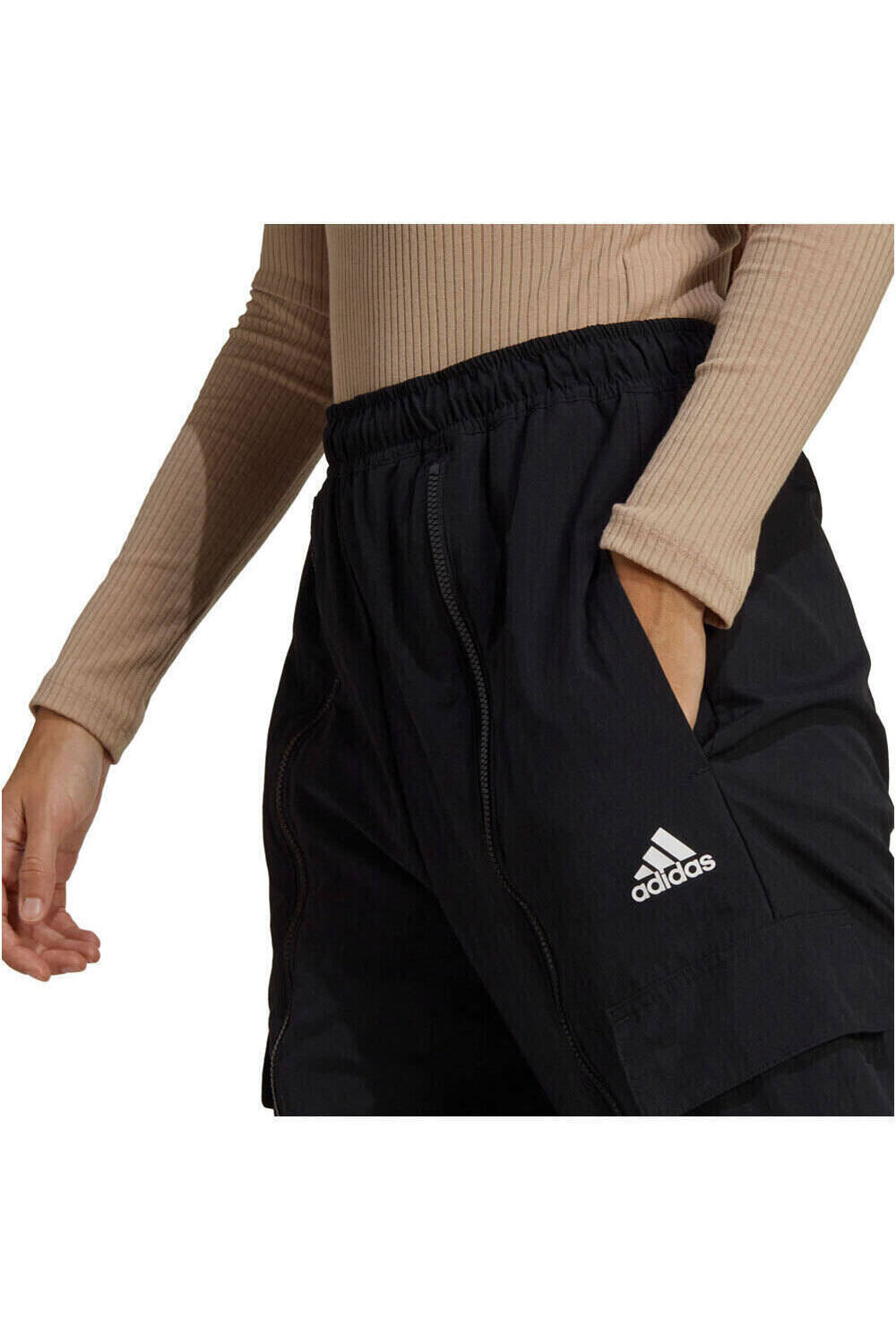 adidas pantalón mujer Dance Woven Versatile Cargo vista trasera