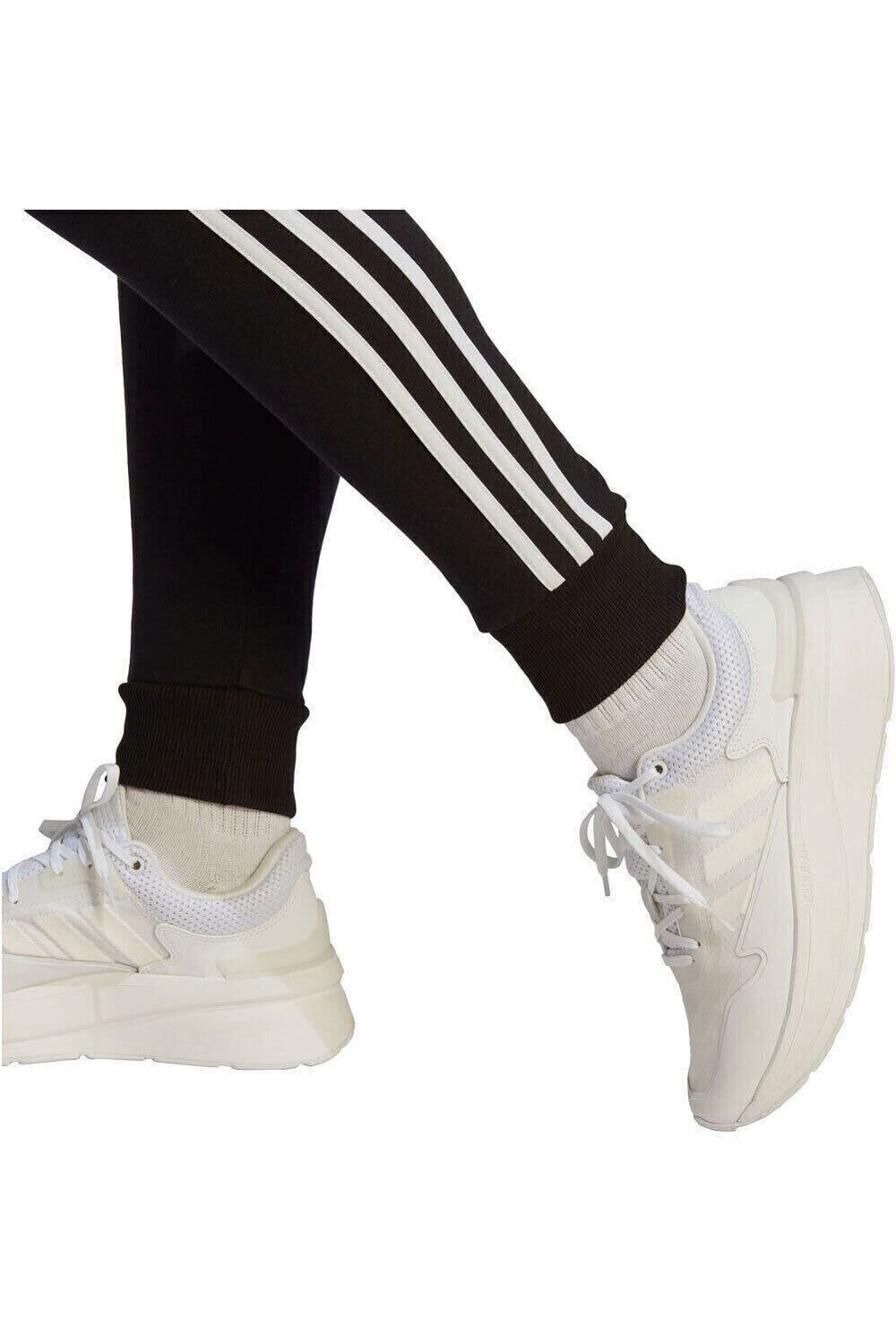 adidas pantalón mujer Essentials 3 bandas French Terry Cuffed vista detalle