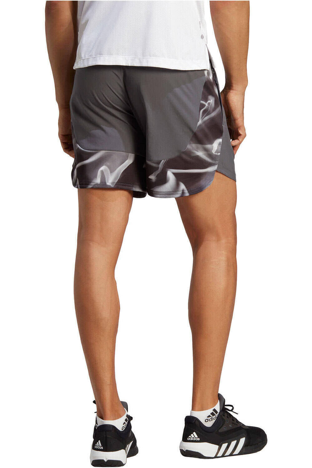 adidas pantalón corto fitness hombre Designed for Movement HIIT Training vista frontal