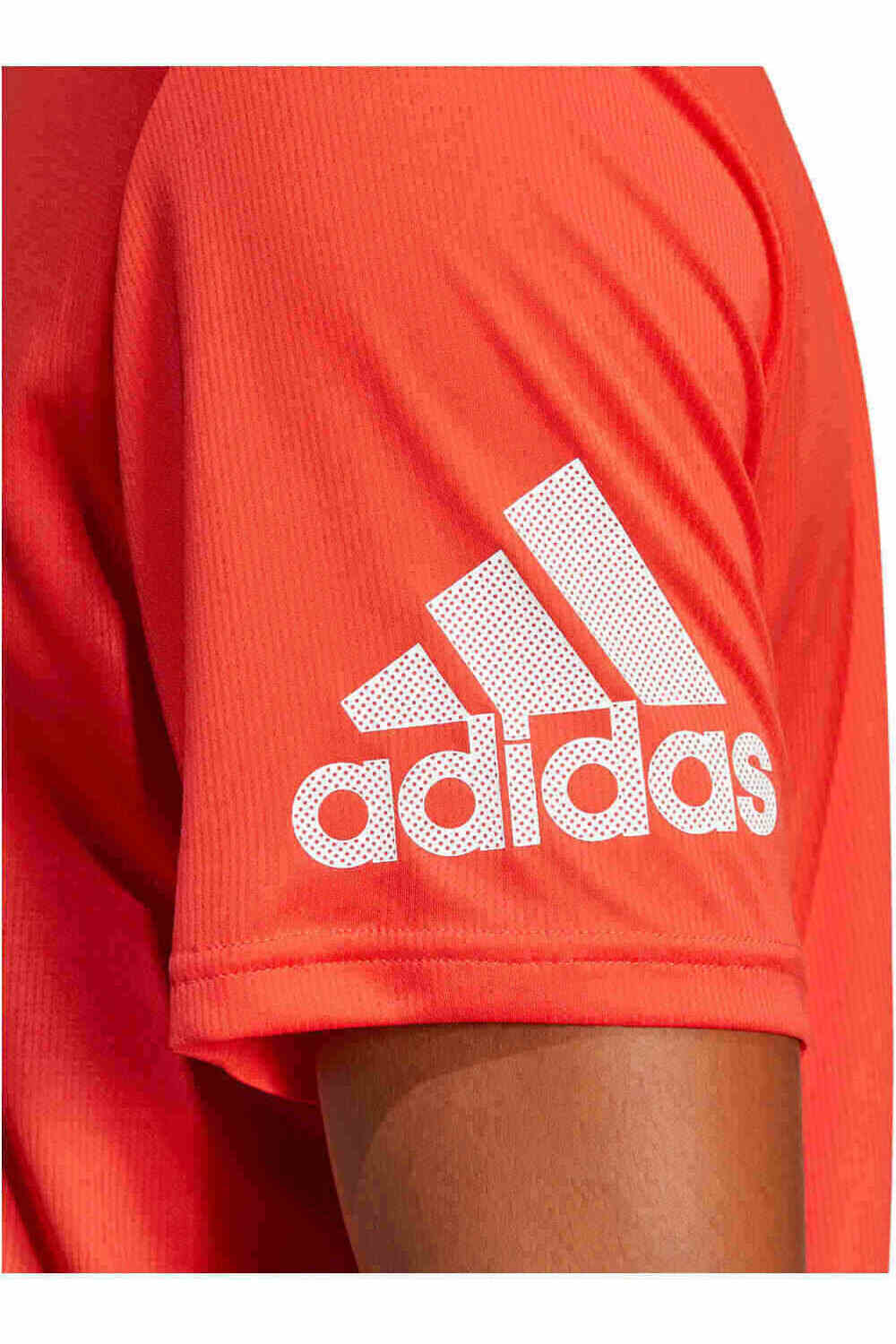 adidas camiseta técnica manga corta hombre Run It vista detalle