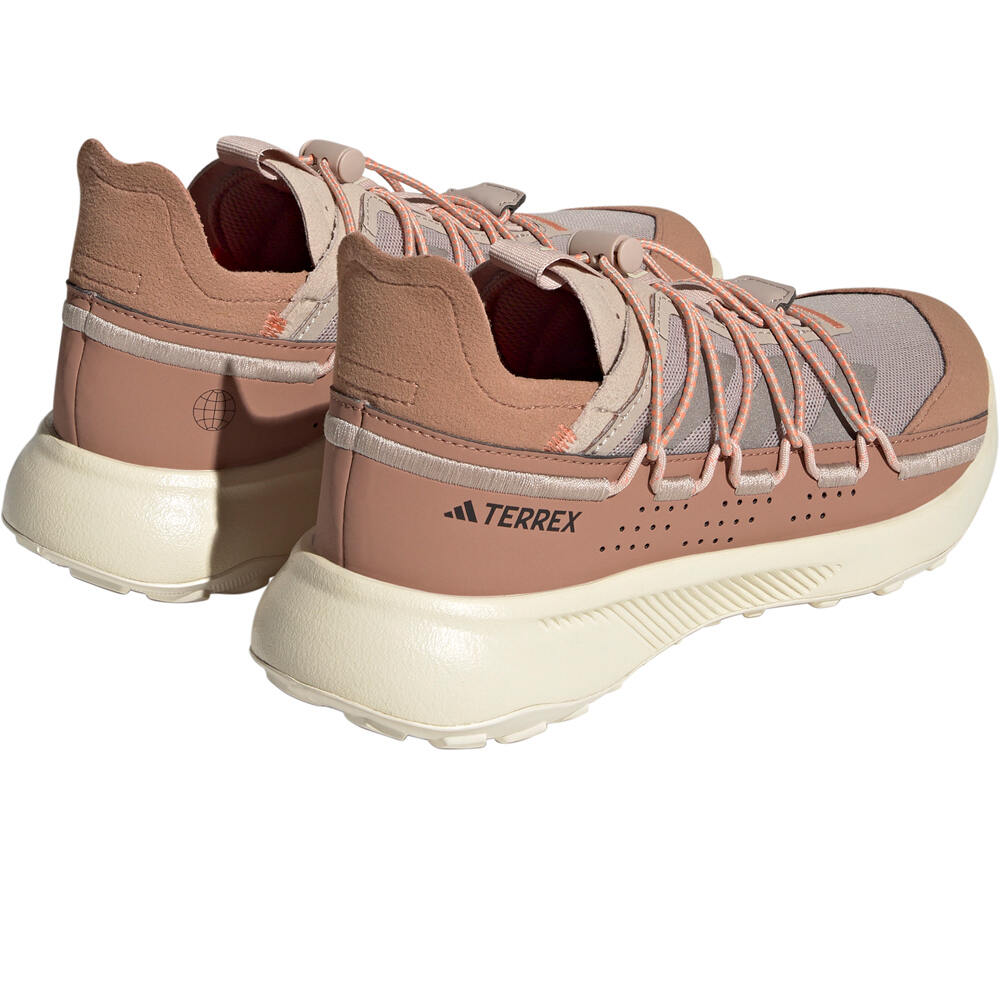 adidas zapatilla trekking mujer Terrex Voyager 21 Travel vista trasera