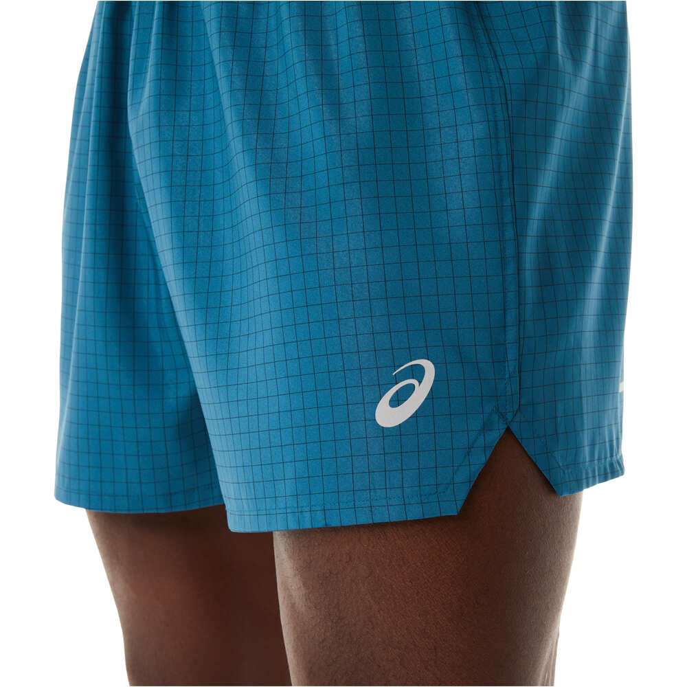 Asics pantalón running hombre FUJITRAIL LOGO SHORT 03