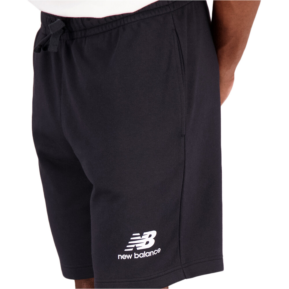 New Balance bermudas hombre Essentials Stacked Logo FT Short 03