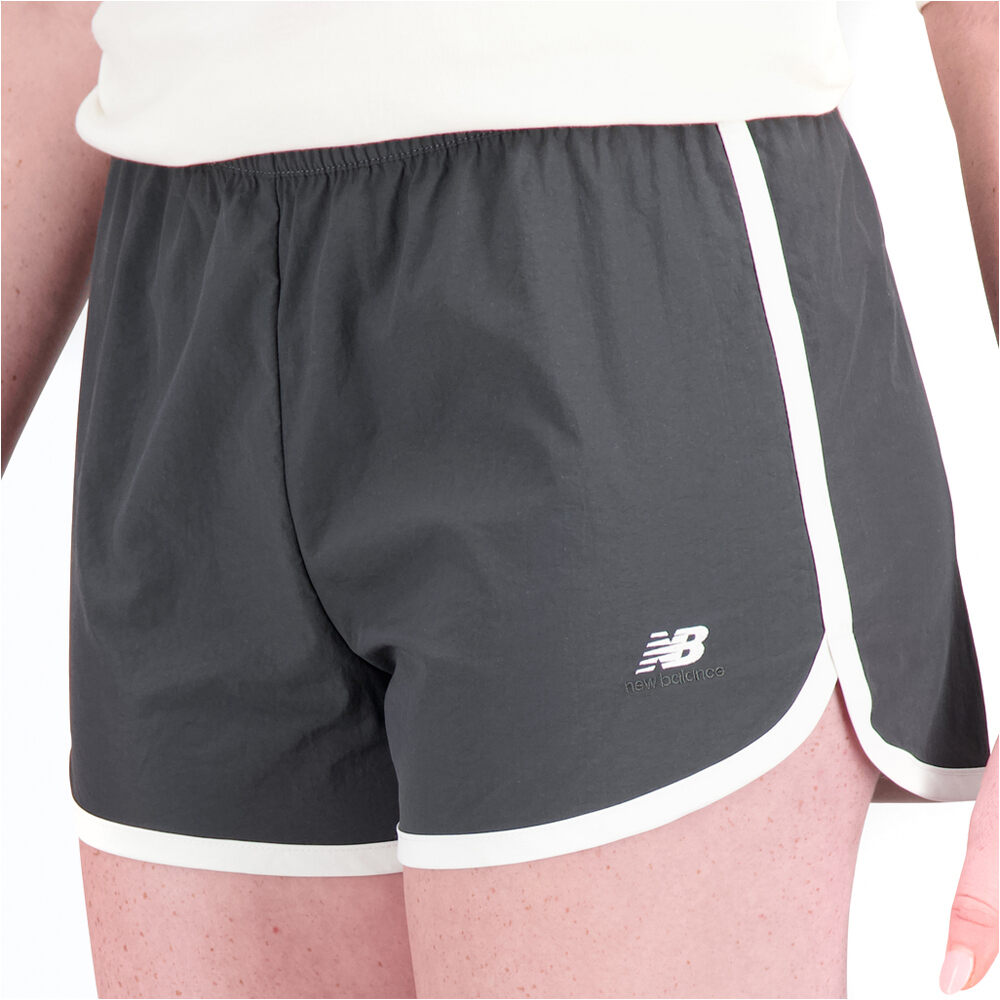 New Balance bermuda mujer Athletics Remastered Woven Short vista detalle