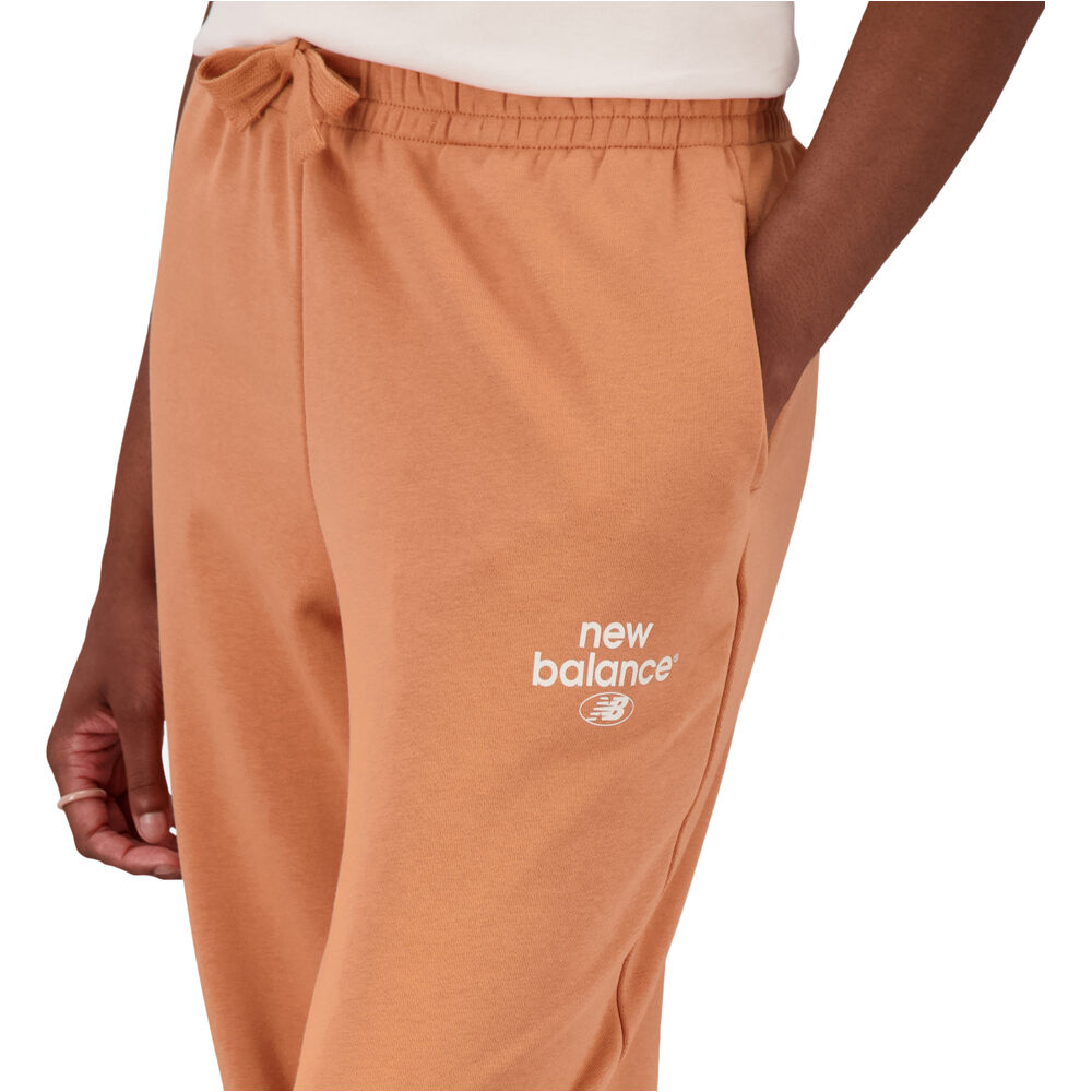 New Balance pantalón mujer Reimagined Brushed Back Fleece Pant 03