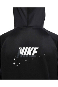 Nike camiseta entrenamiento manga larga niño B NK TF HOODIE FZ GFX 1 04