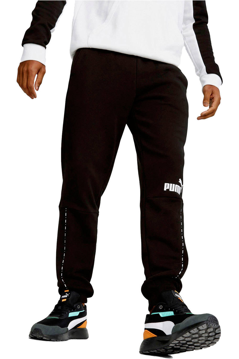 Puma pantalón hombre ESS BLOCK x TAPE Swe vista frontal