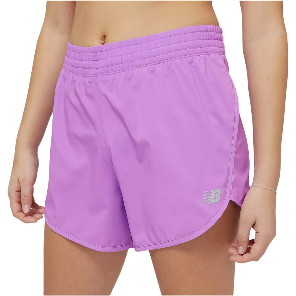 New Balance pantalón running mujer Accelerate 5 inch Short 03