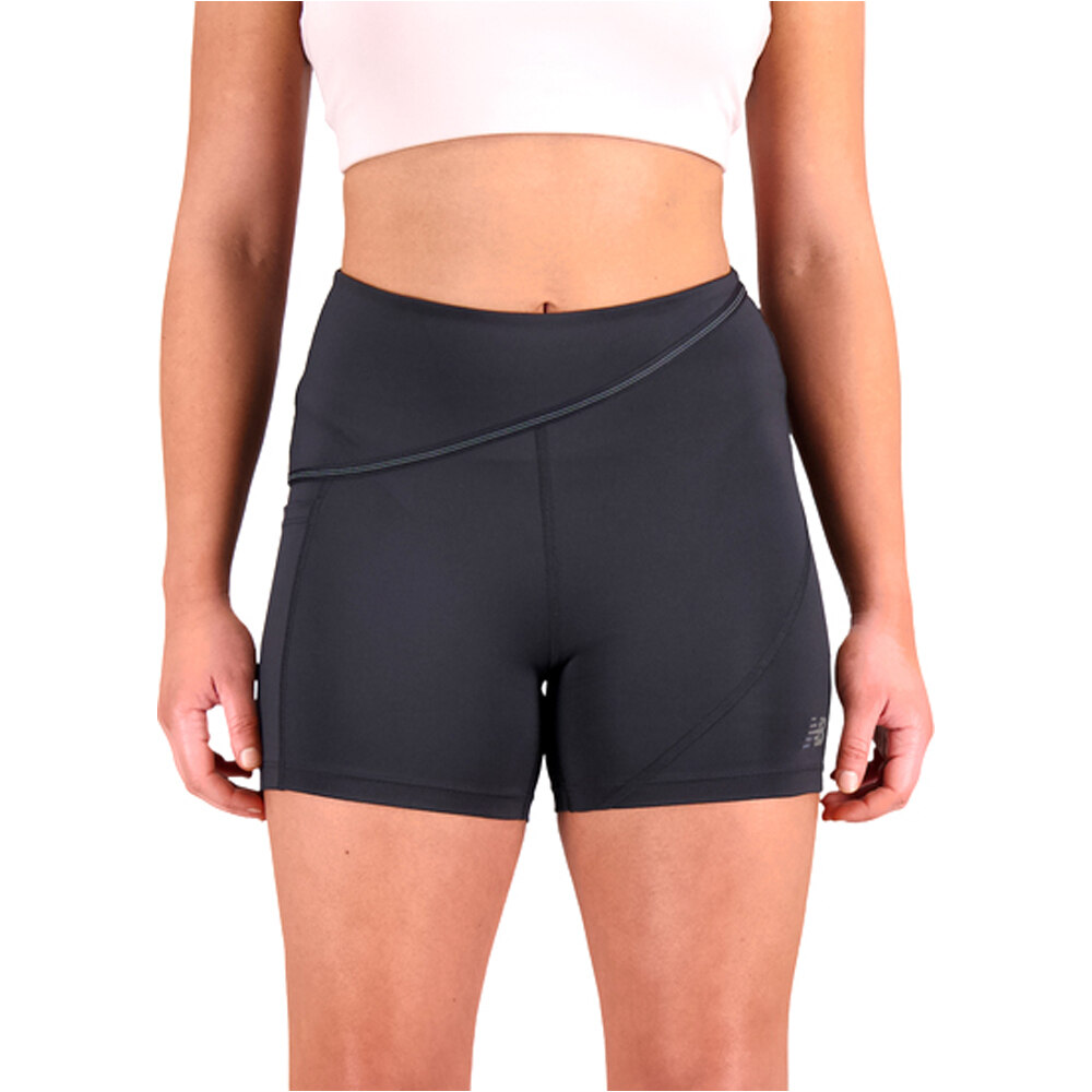 New Balance q speed shape shield 4 inch malla corta running mujer