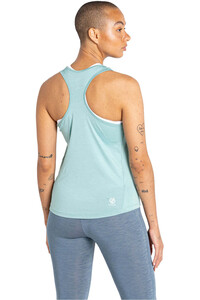 Dare2b camiseta tirantes fitness mujer Modernize II Vest vista trasera