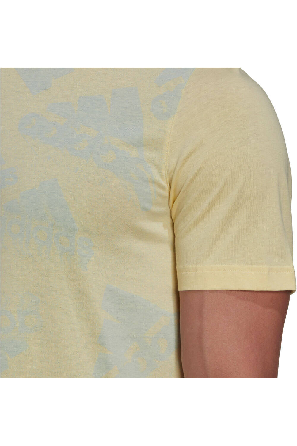 adidas camiseta manga corta hombre Essentials BrandLove Logo vista detalle