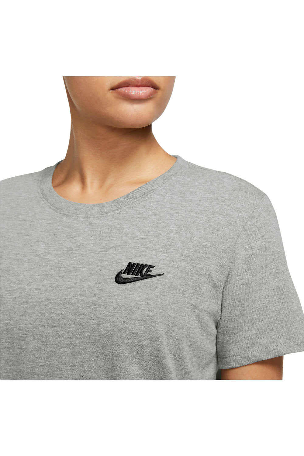 Nike camiseta manga corta mujer W NSW TEE CLUB vista detalle