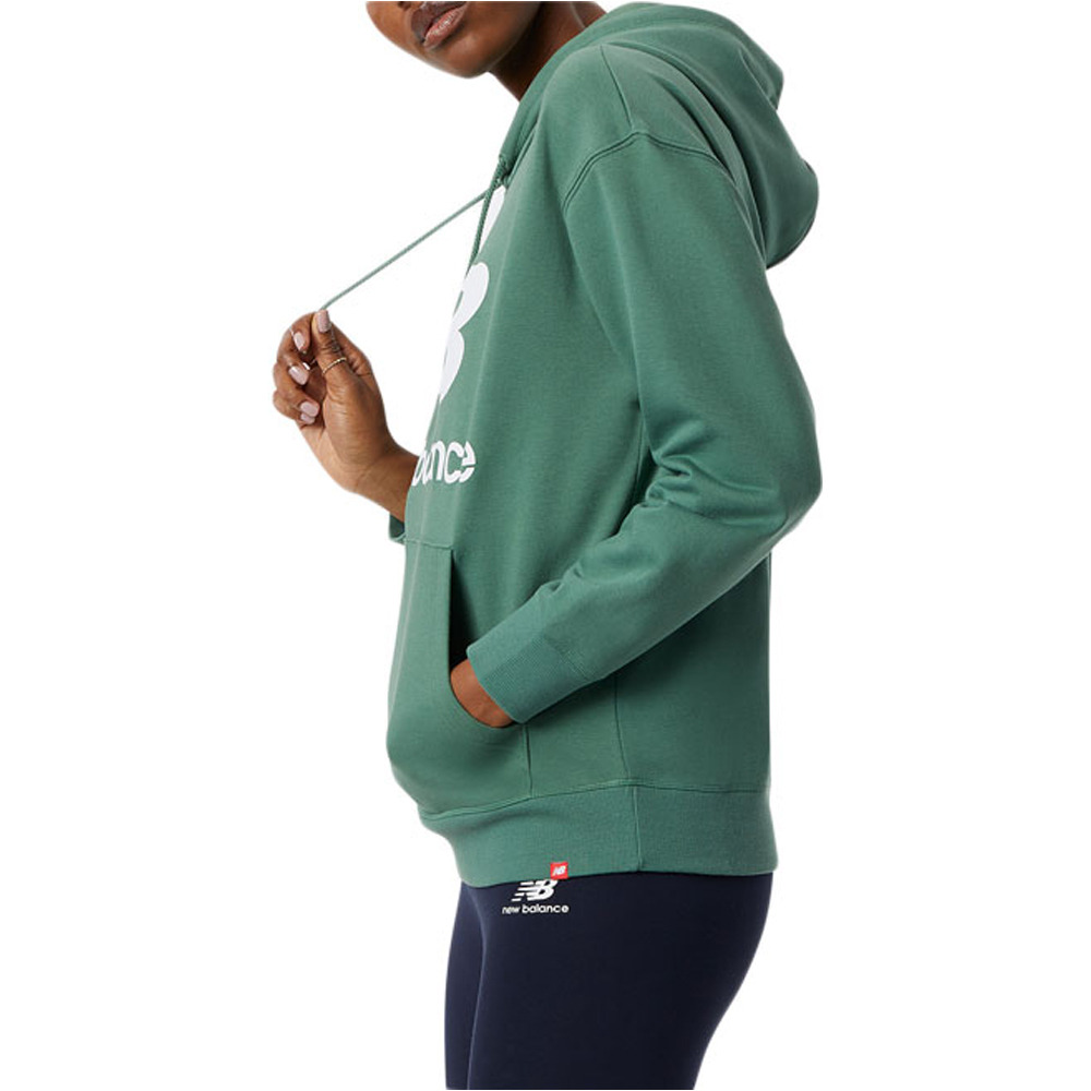 New Balance sudadera mujer NB Essentials Stacked Logo Oversized Pullover Hoodie vista detalle