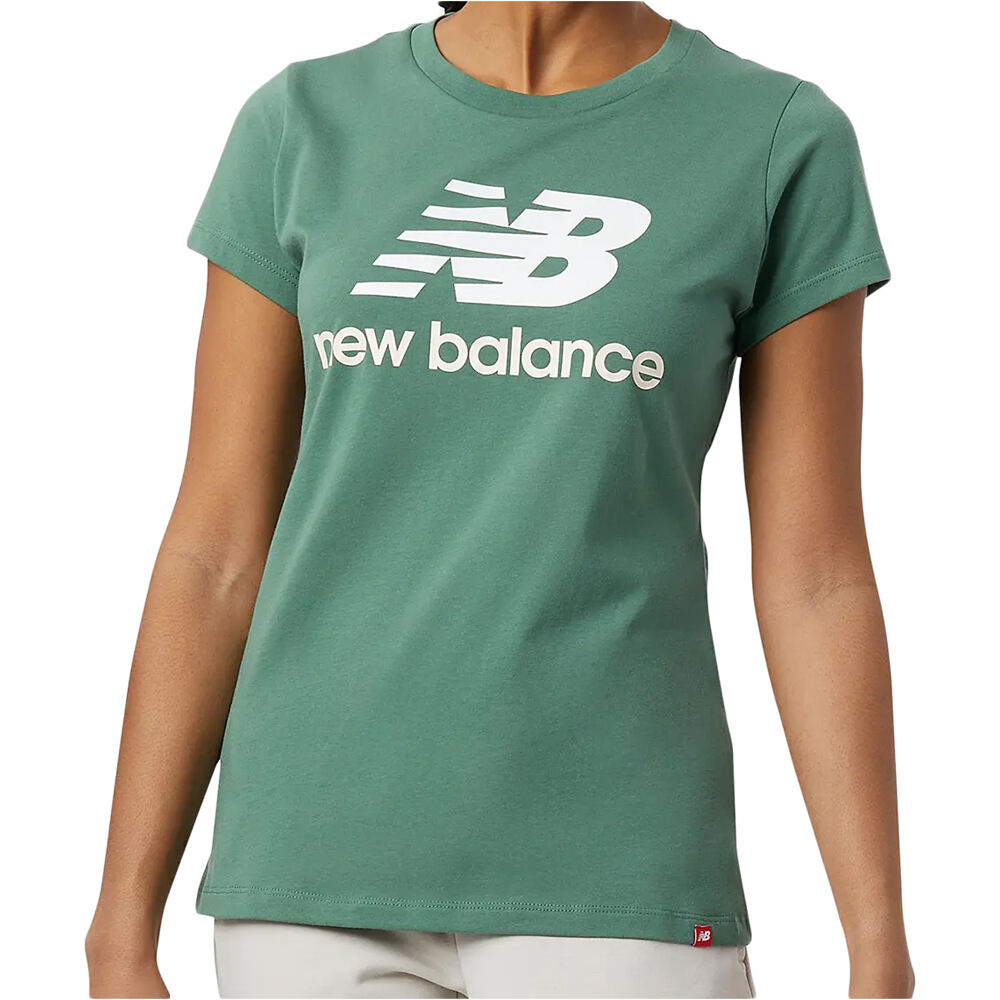 New Balance camiseta manga corta mujer NB Essentials Stacked Logo Tee vista frontal
