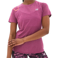 New Balance camiseta entrenamiento manga corta mujer Printed Impact Run Short Sleeve vista frontal