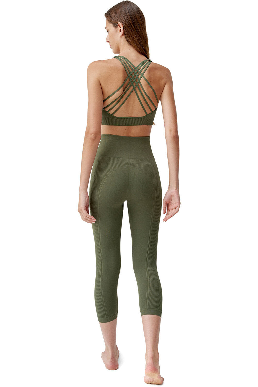 Born Living Yoga Pantalon Largo Yoga LEGGING APAMALA vista trasera