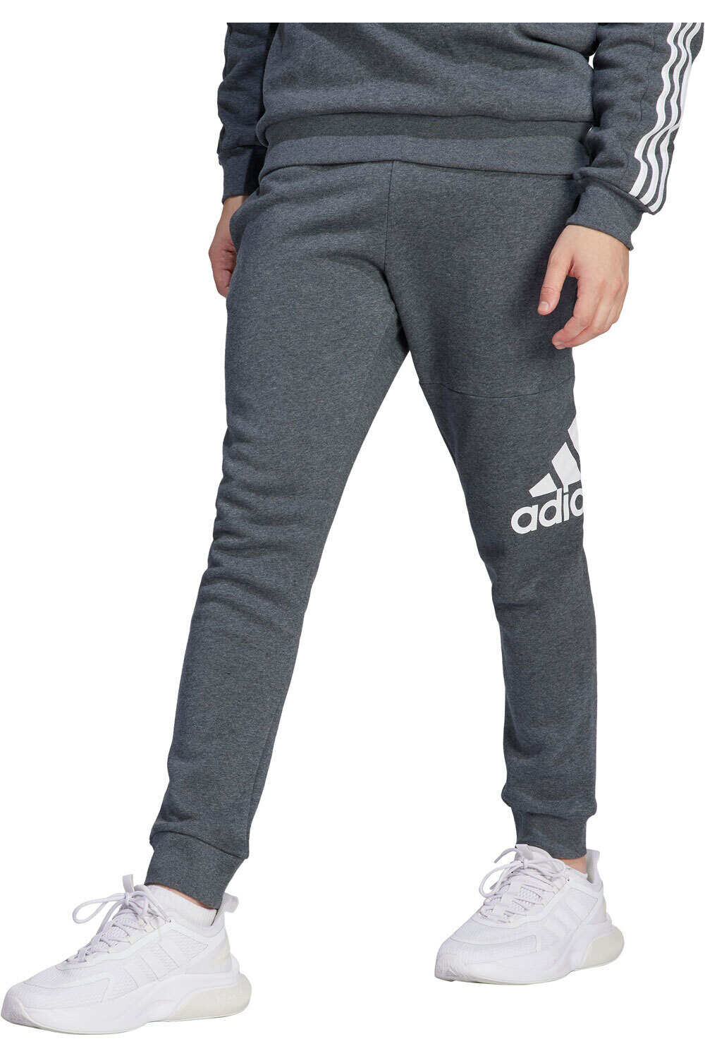 Essentials fleece tapered cuff big logo pantalón hombre Gris (XL)