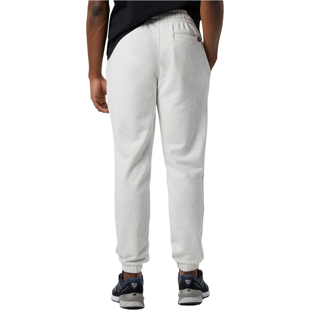 New Balance pantalón hombre NB Essentials Fleece Jogger vista trasera