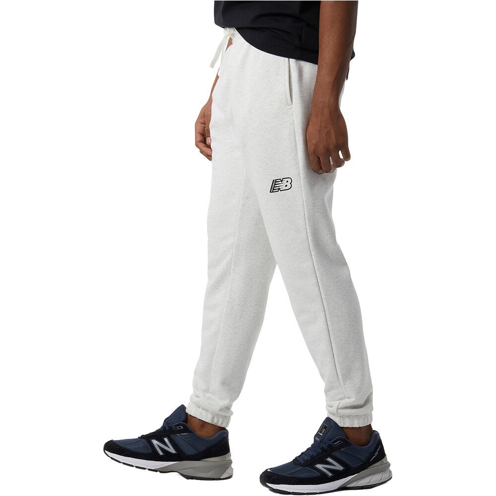 New Balance pantalón hombre NB Essentials Fleece Jogger vista detalle