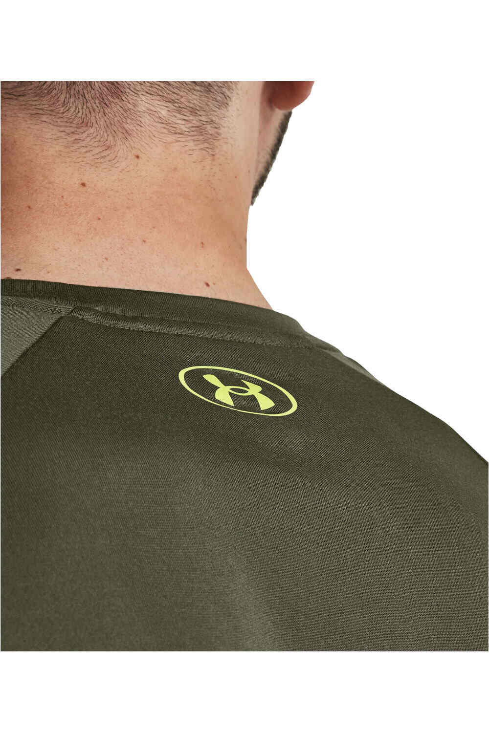 Under Armour camiseta fitness hombre UA Tech Prt Fill SS vista detalle