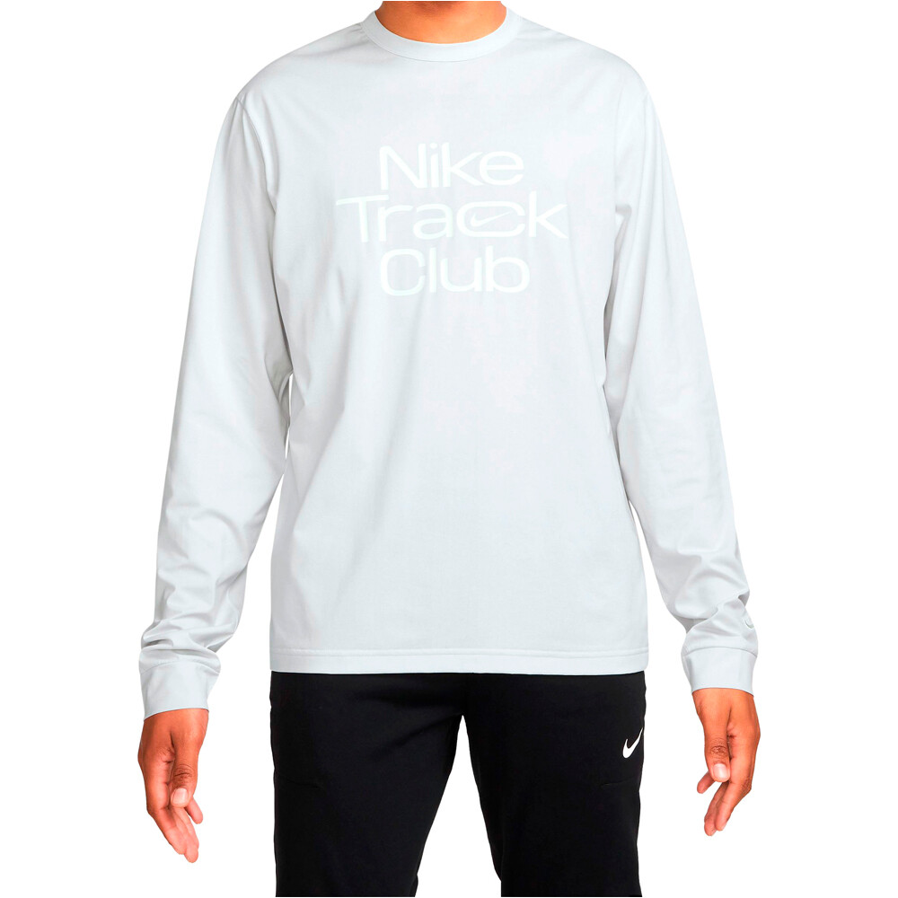Nike camiseta técnica manga larga hombre M NK DF TRACK CLUB HYVERSE LS vista frontal