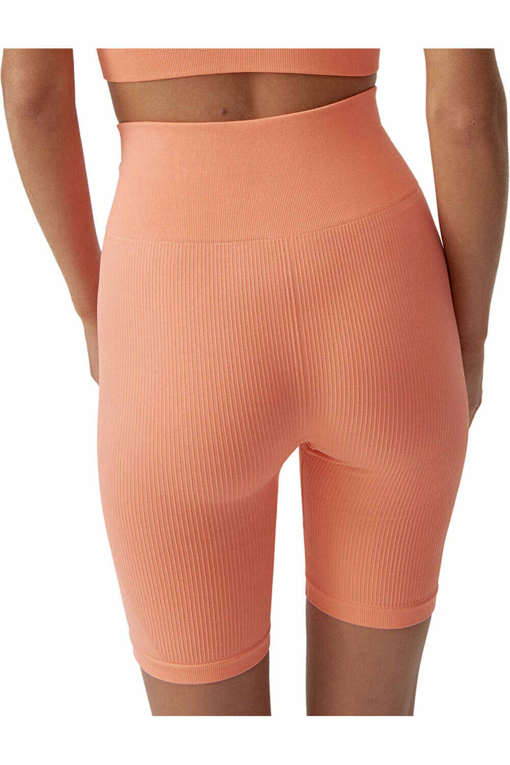 Born Living Yoga pantalones yoga Short Kalindi vista trasera