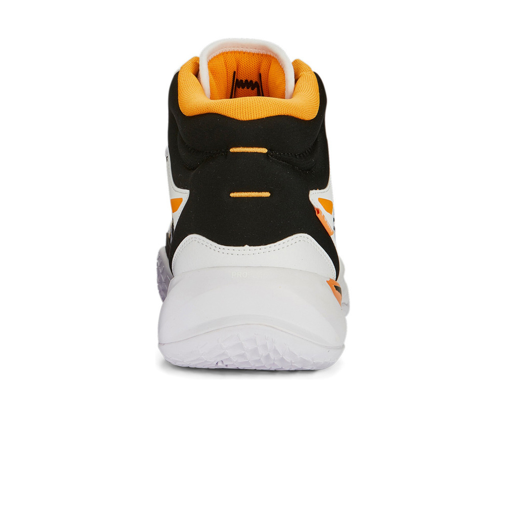 Puma zapatilla baloncesto Playmaker Pro Mid Block Party vista trasera