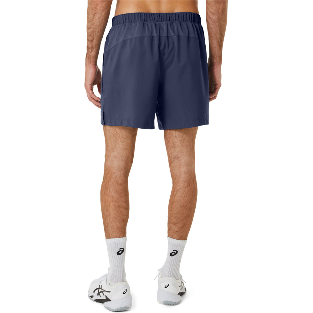 Asics pantalón tenis hombre MEN COURT 7IN SHORT vista trasera