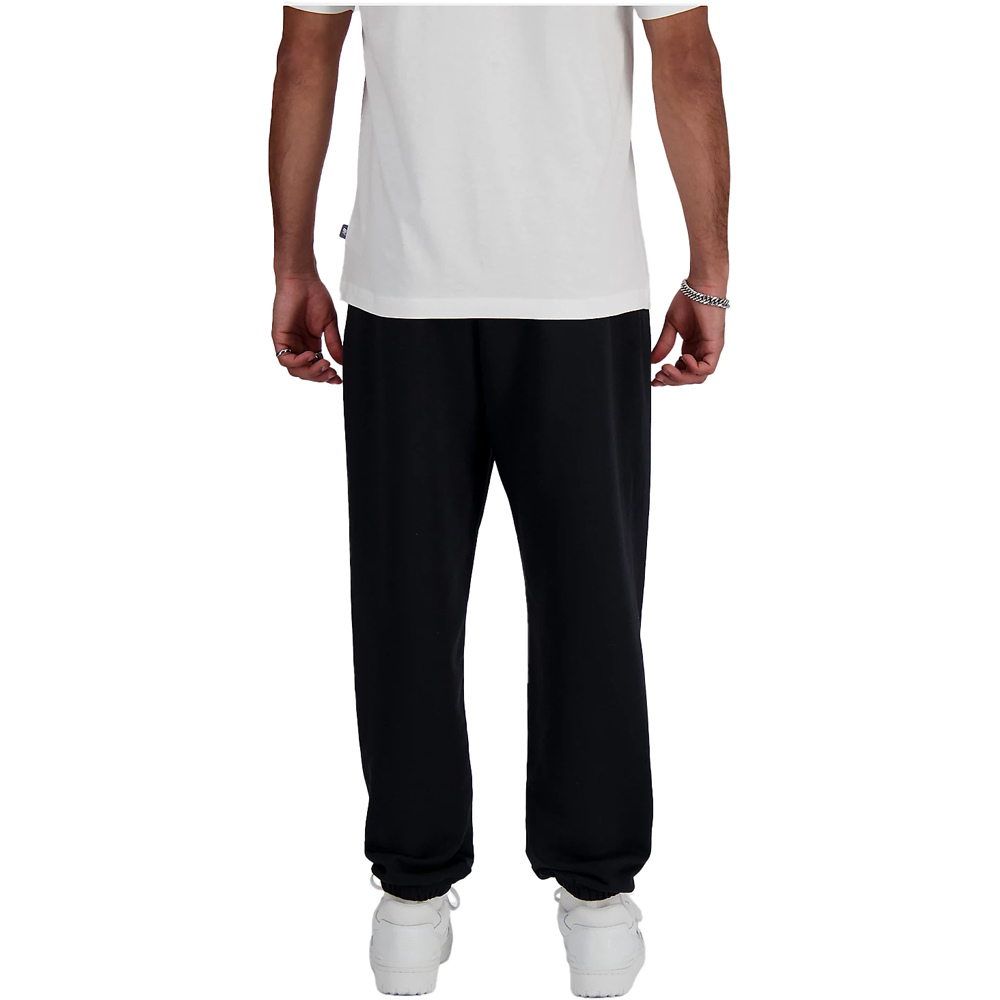 New Balance pantalón hombre Sport Essentials French Terry Jogger vista trasera